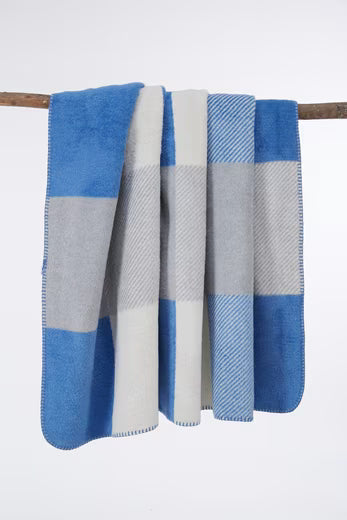 Livessa Wohndecke Wohndecke - 4 Jahreszeiten -160x200 cm / Sofadecke / Schlafdecke